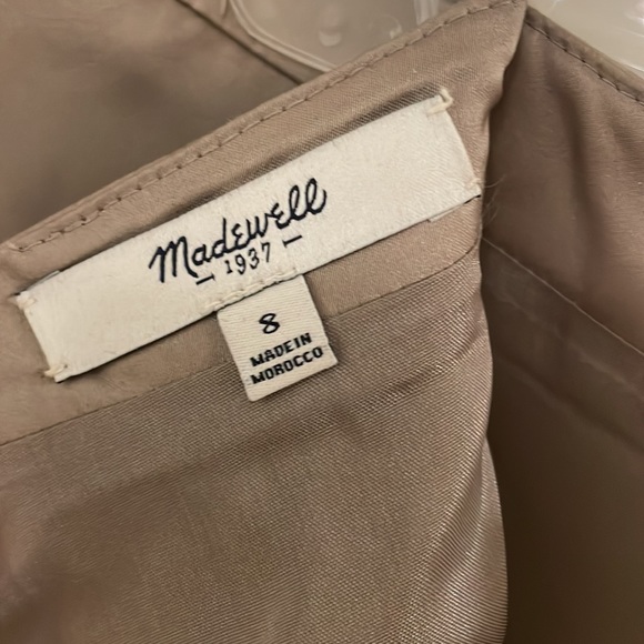 Shiny beige Madewell mini skirt - size 8. - Picture 3 of 3